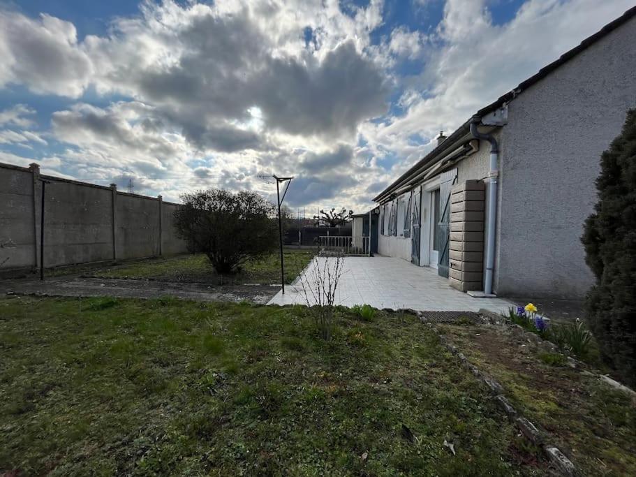 Maisonnette - Jardin Exterieur Champagne-sur-Seine Luaran gambar